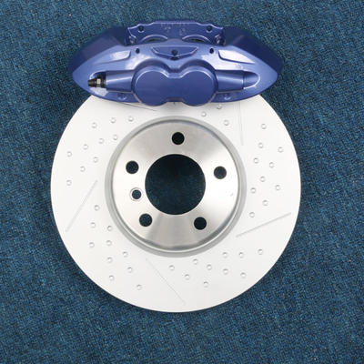 Kaliper Rem Depan 4 Pot Kinerja Tinggi 345mm 370mm Rotor Berlesung dan Berlubang