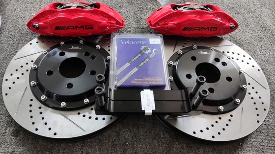 4 Piston Kaliper Rem Mobil Kit Ukuran Pelek R17 Cocok Untuk Benz GLA W117 / Brembo F50